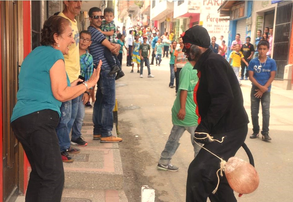 Semana Santa en Barbosa, Antioquia: La Tradición del Diablo que Enamora al Mundo
